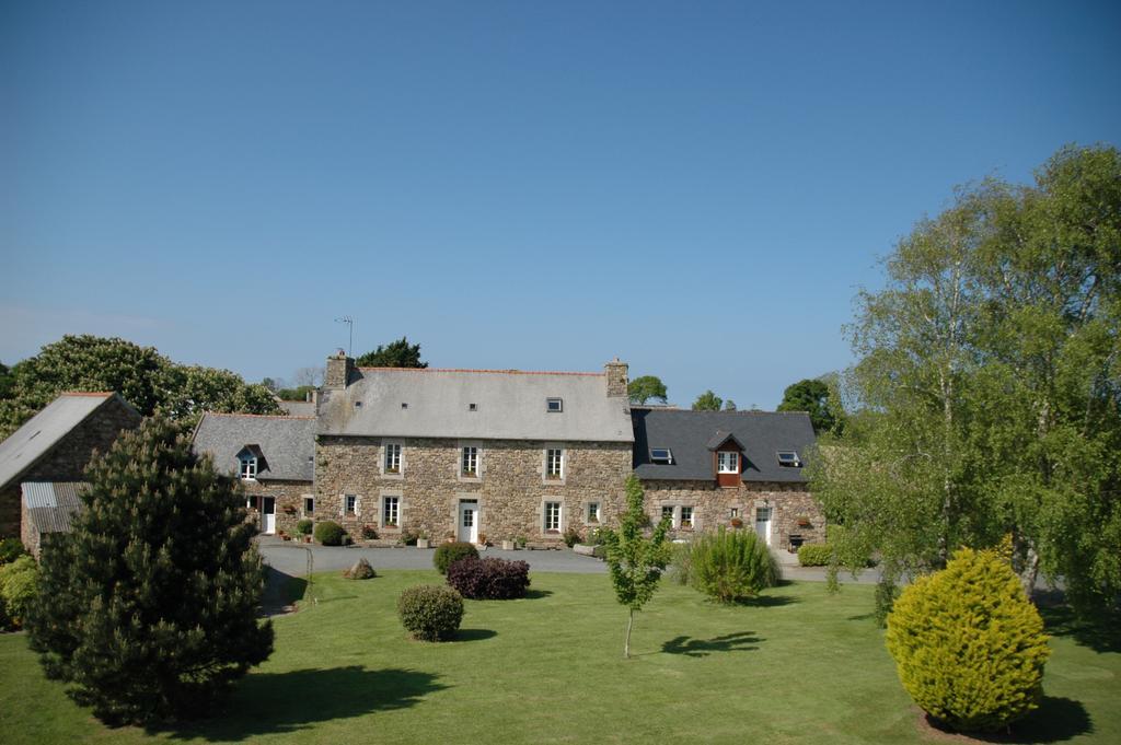 Gite De Kervoas Villa Lézardrieux Exteriör bild